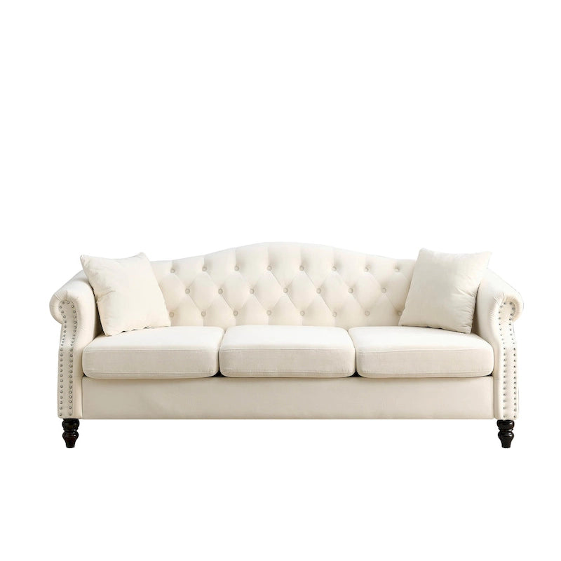 Canapé Chesterfield 3 places capitonné beige/gris avec accoudoirs roulés et cloutage décoratif