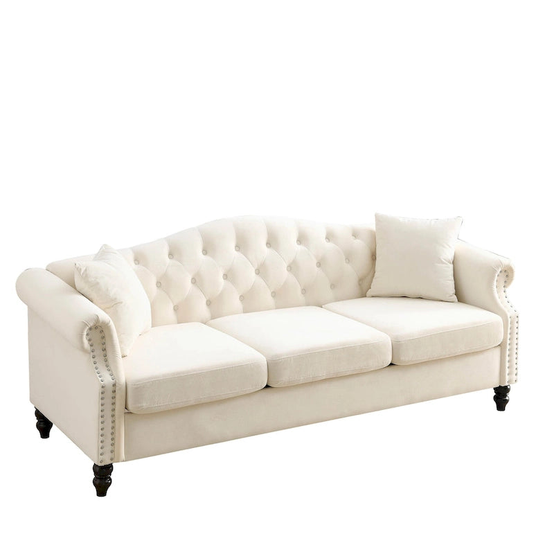 Canapé Chesterfield 3 places capitonné beige/gris avec accoudoirs roulés et cloutage décoratif