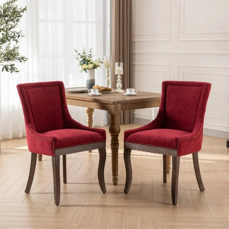 Chaises de salle à manger hautes en tissu jaune/bordeaux avec pieds en bois et clous décoratifs, lot de 2